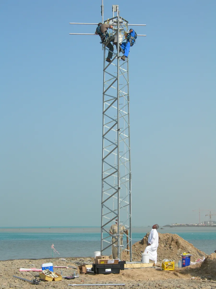 Tom Farrar and Paul Bouchard at meteorological tower, Saudi Arabia 2008